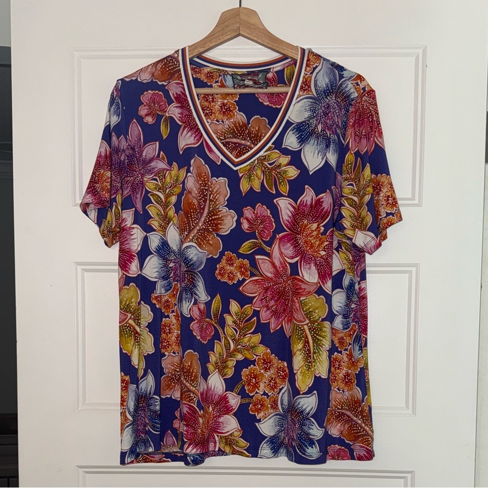 Johnny Was Janie Favorite Short Sleeve V-Neck Swing Tee